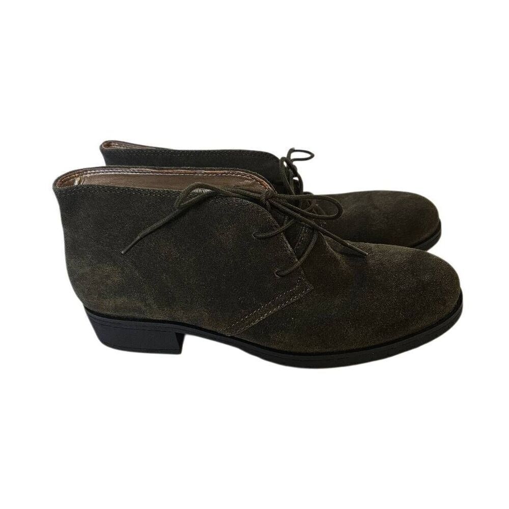 Bandolino womens short boots, gray suede. Size 8.5.